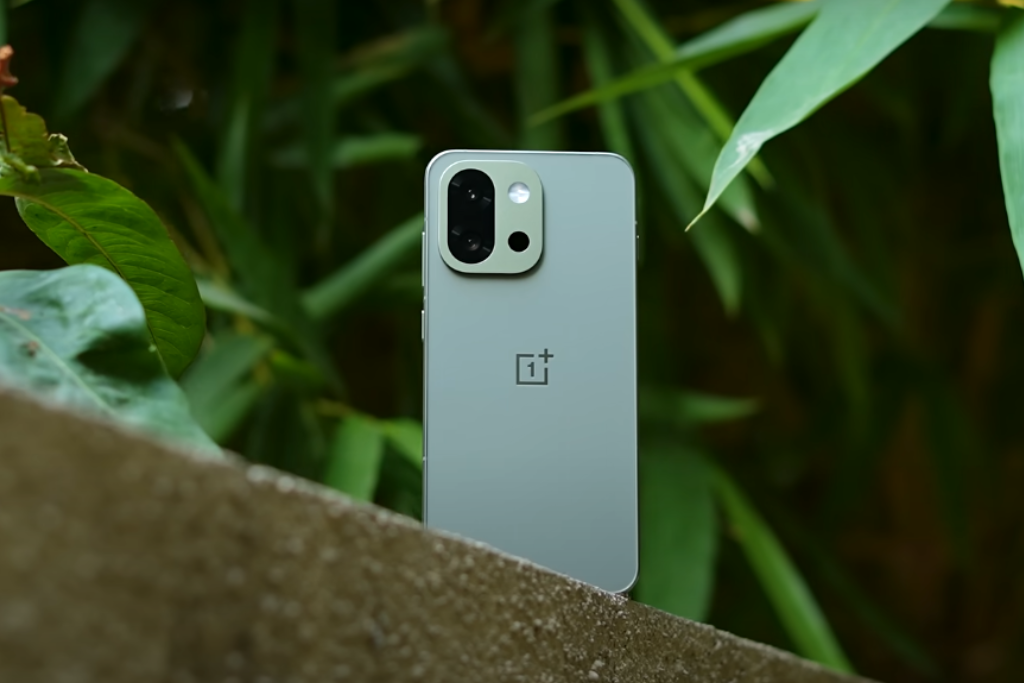 OnePlus 13s